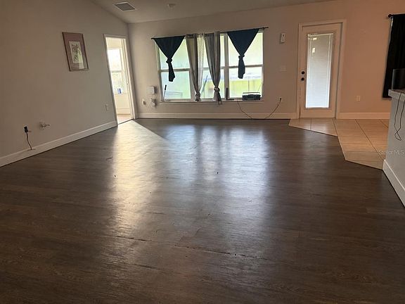 4th image of 9 CEDAR RUN