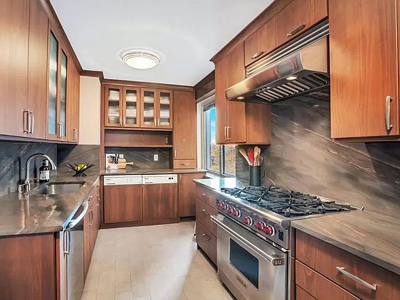 5th image of 535 E 86th St #7J