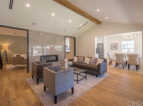 3rd image of 12953 La Maida St
