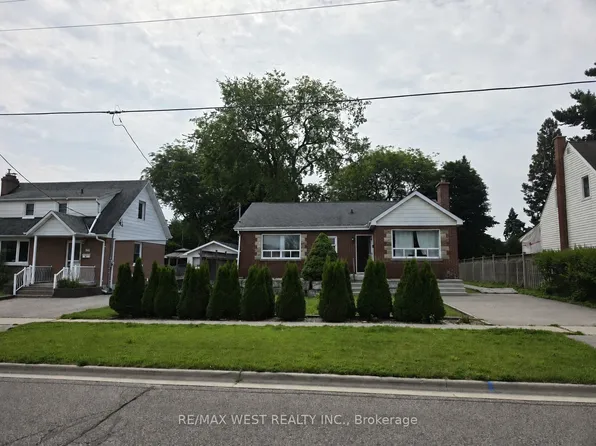 29 Sunset Dr, Oshawa, ON L1G 3K9