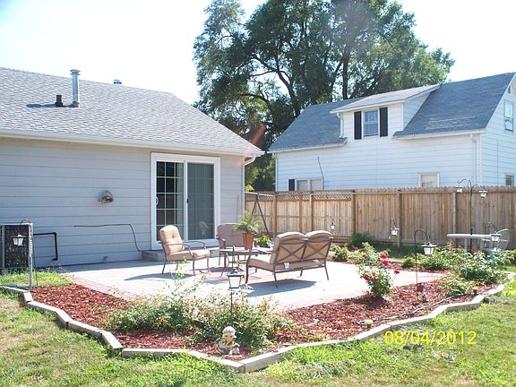3rd image of 503 E 8th St