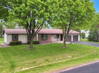 2301 Meadowbrook Dr, Marshfield, WI 54449