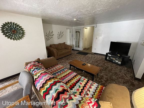 5th image of 1410 Main St Unit E