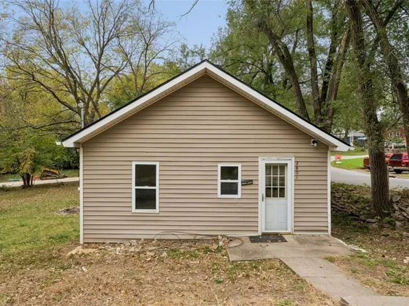 2801 S 28th St, Kansas City, KS 66106