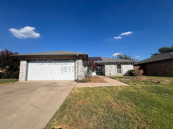 7808 Mallard Ln, Watauga, TX 76148