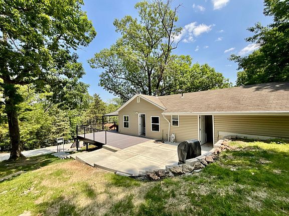 3rd image of 1249 Procter Dr