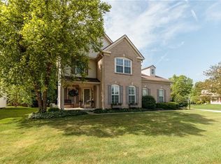12523 Gladecrest Dr, Carmel, IN 46033