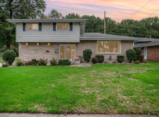 10031 Delaware Pl, Highland, IN 46322