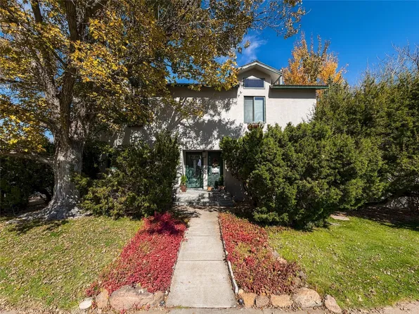 979 Nambe Loop, Los Alamos, NM 87544