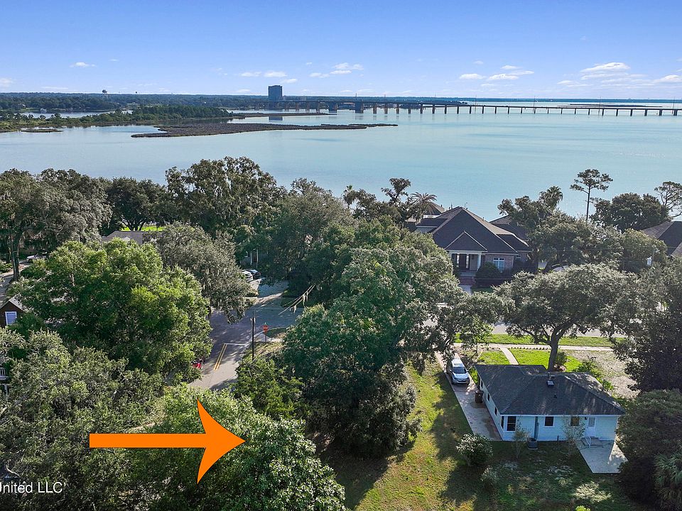 1st image of 1257 Kensington Dr #13