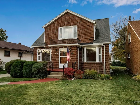 90 Briarcliff Rd, Cheektowaga, NY 14225