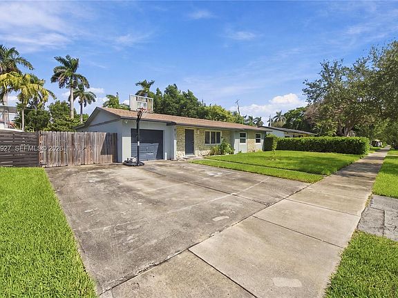 2nd image of 9121 SW 184th Ter