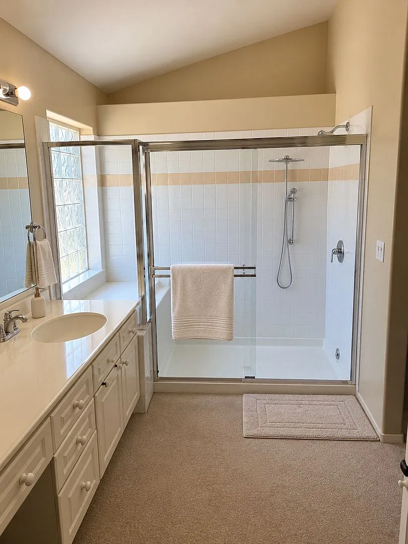 Beautiful 3-Bedroom, 2-Bathroom Home in Reno — Photo 4