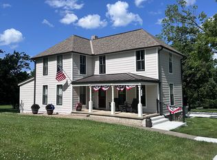 5701 Woodland Dr, Shawnee, KS 66218