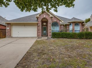 404 E Lynn Creek Dr, Arlington, TX 76002