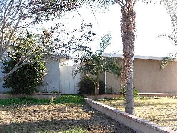 2nd image of 8632 Amy Ave