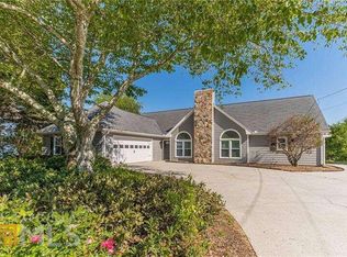 220 Meadow View Dr, Grayson, GA 30017