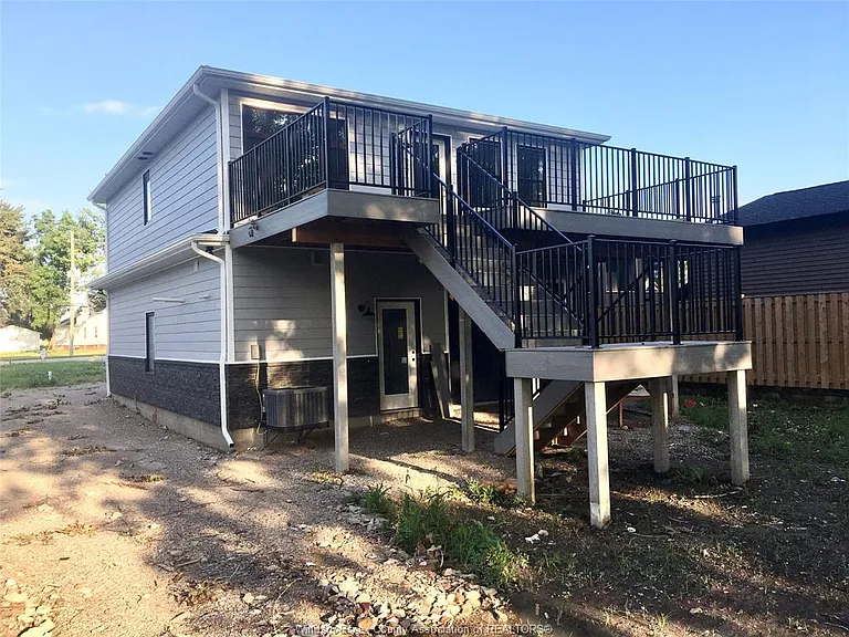 2496 Front Rd — Photo 2