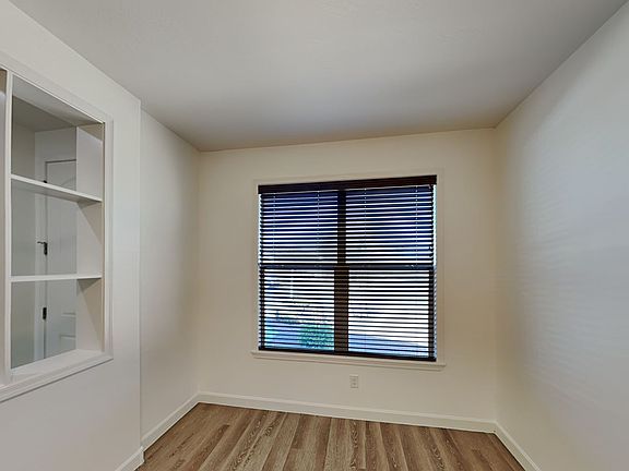 4th image of 3815 W Maggie Dr