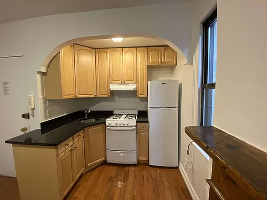 Rented by GreenVill Real Estate LLC | media 2