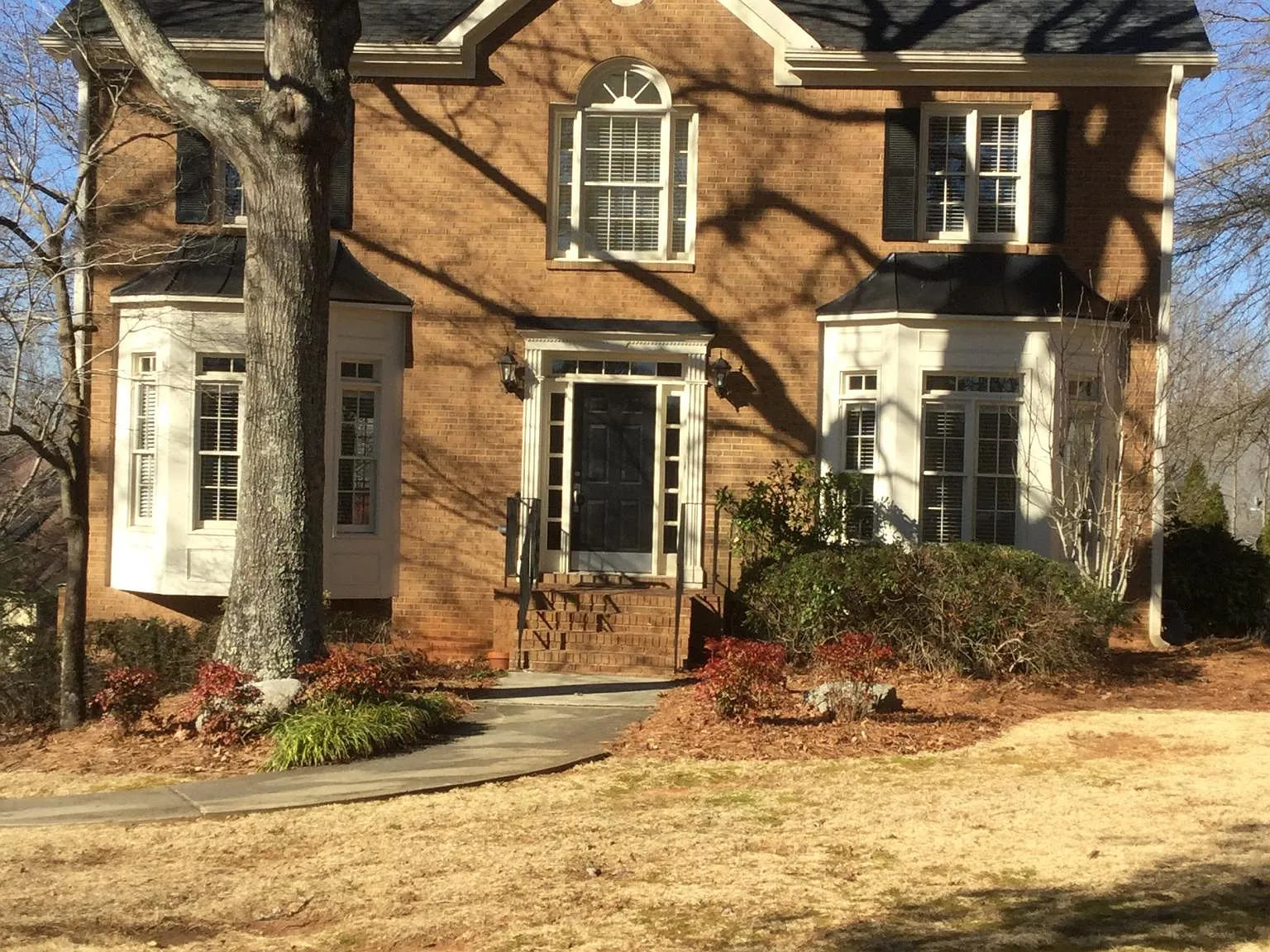 3 bed, 2300 sqft, $2,500 — Photo 1