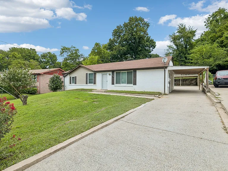 124 Denise Dr — Photo 35