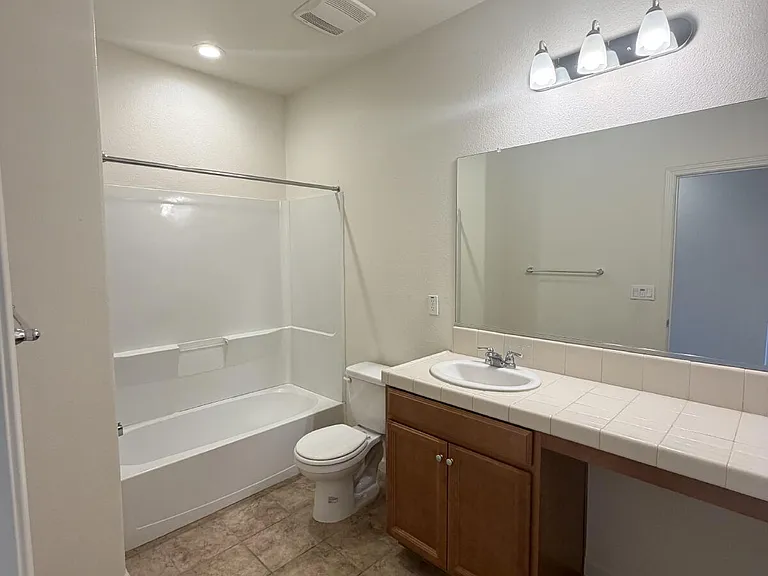 559 Tolman Way — Photo 6