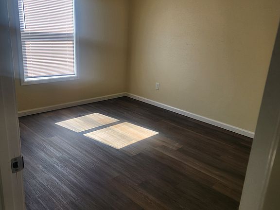 5th image of 102 Aurora St #A