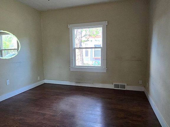 2nd image of 115 Park St