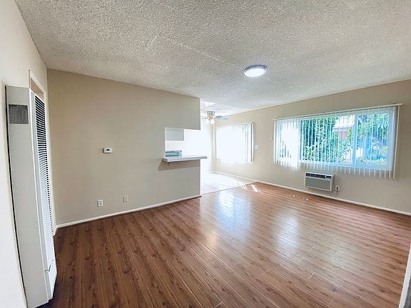 4th image of 1825 S Beloit Ave #5