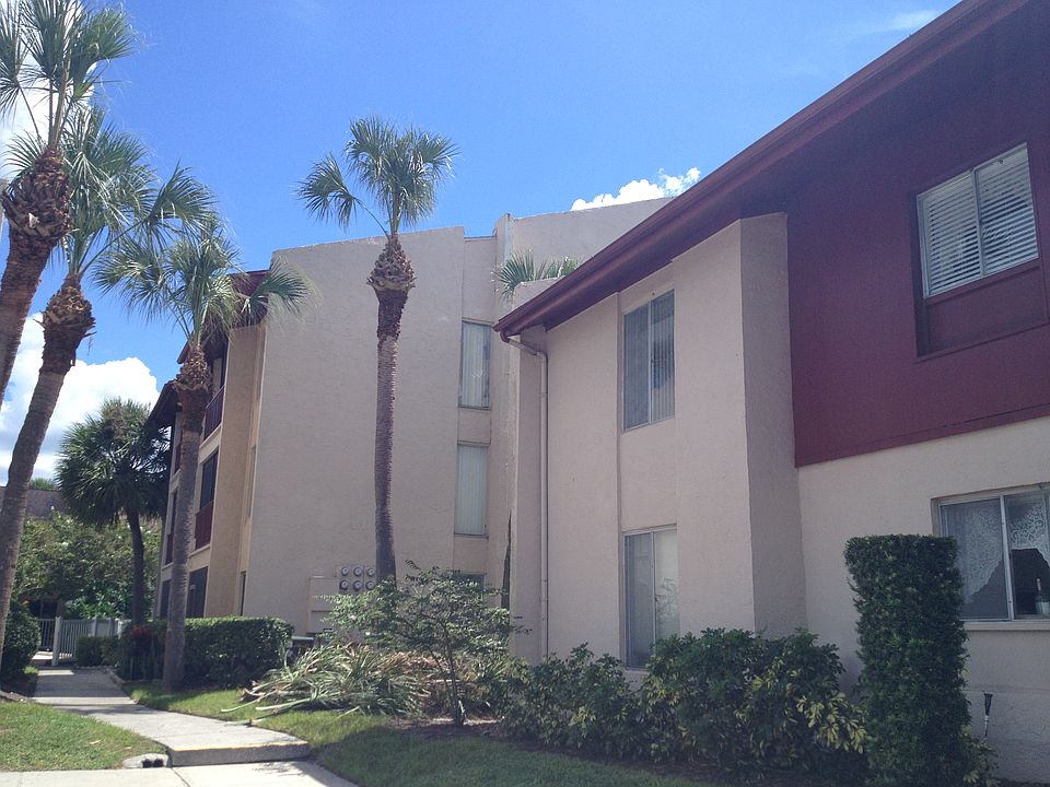 1st image of 8605 N Huron Ct #33