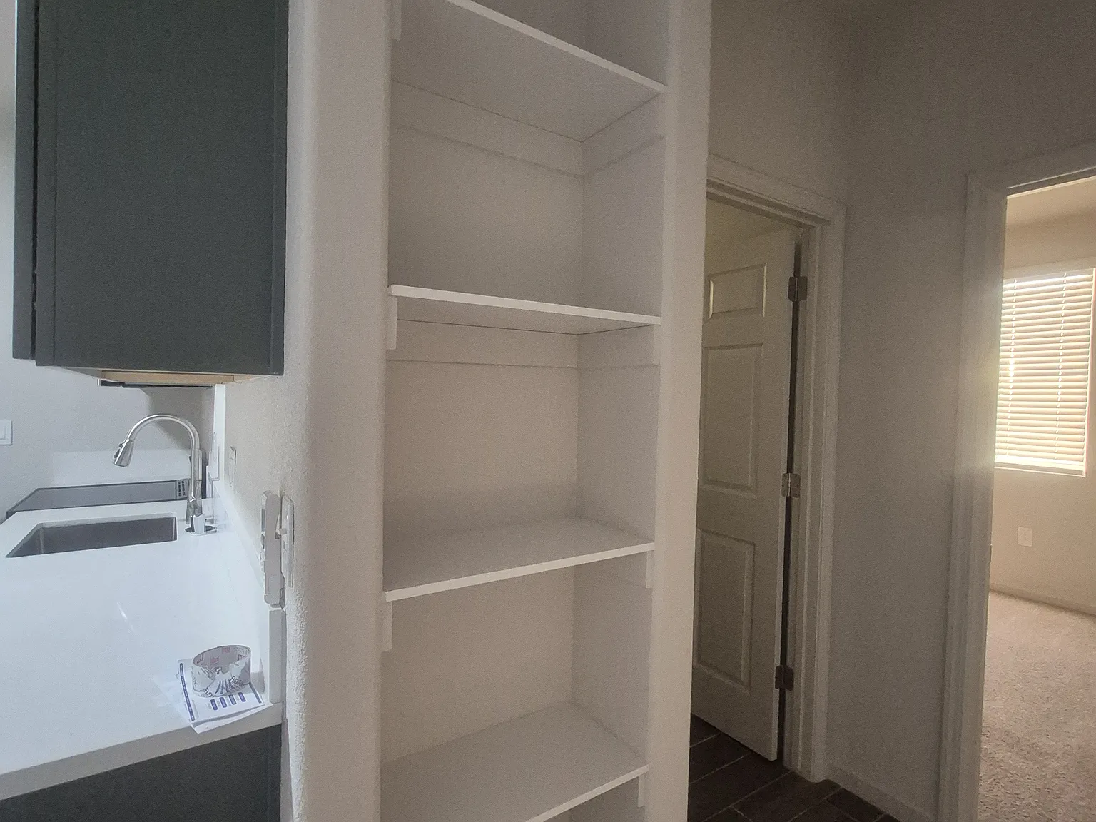 1 bed, 700 sqft, $1,650 — Photo 3