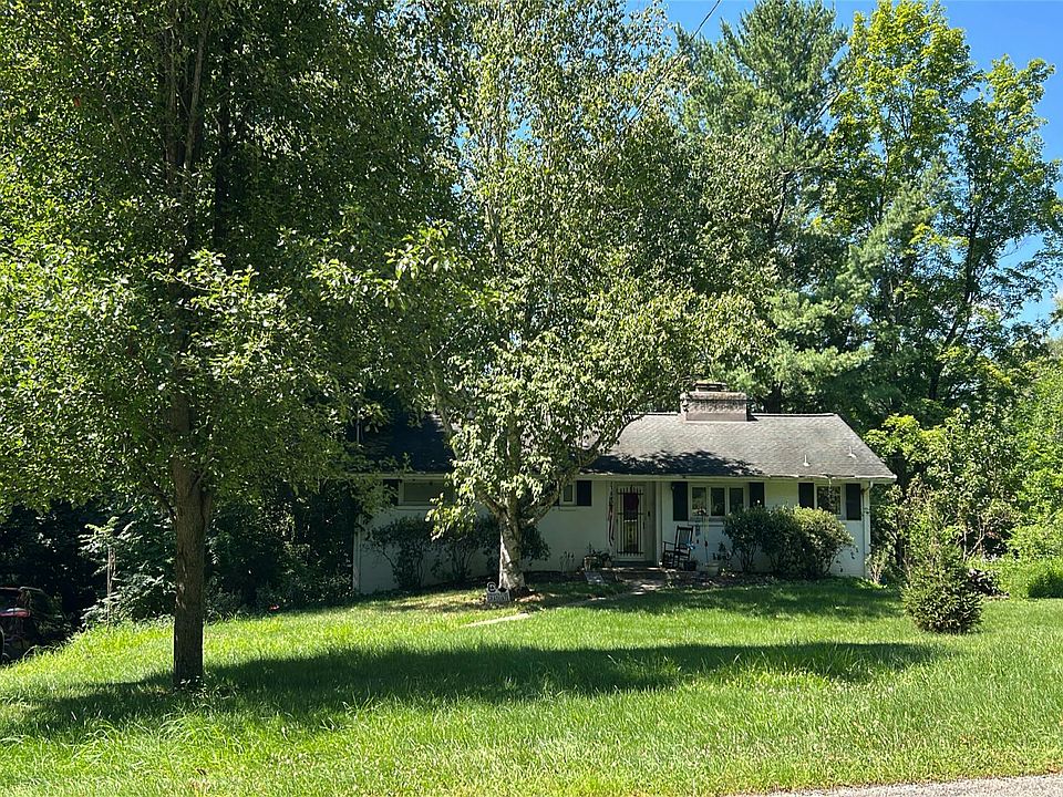 1st image of 1605 Powers Run Rd