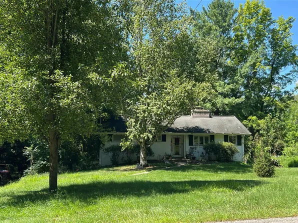 1605 Powers Run Rd, Pittsburgh, PA 15238