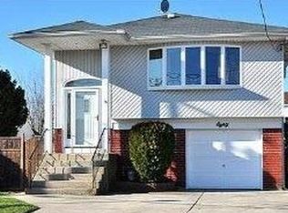 80 Phipps Ave, East Rockaway, NY 11518