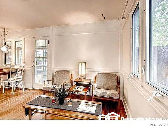 3rd image of 3030 S Bellaire St