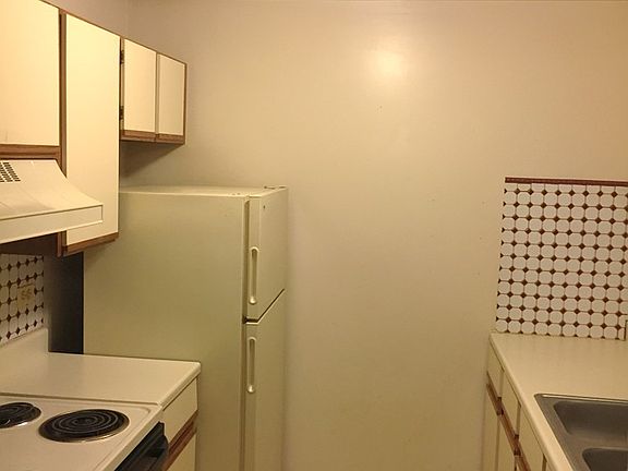 3rd image of 1343 Cunat Ct APT 1A