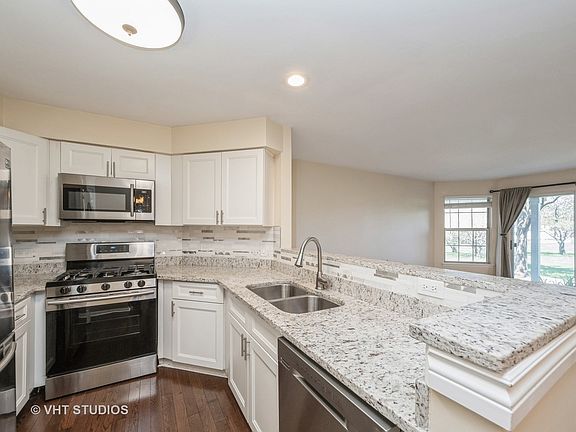 5th image of 234 W Jennifer Ln Unit 2