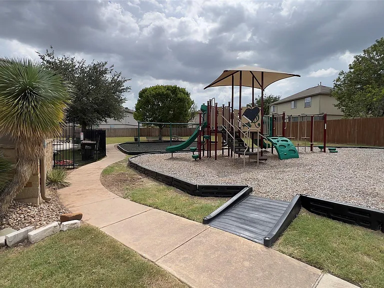 357 Nottingham Loop — Photo 20