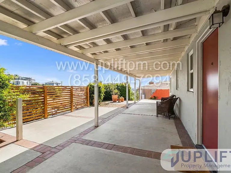 5520 Olvera Ave — Photo 18