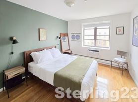 30-92 14th St