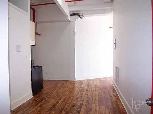 Rented by Hecht Group | media 33