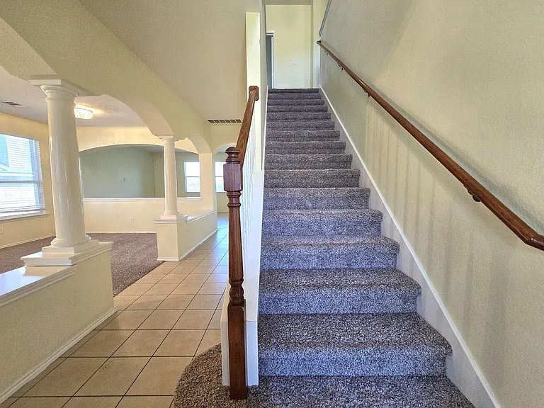 5000 Willamette Ln — Photo 4