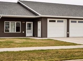 1109 33rd Ave SE, Minot, ND 58701