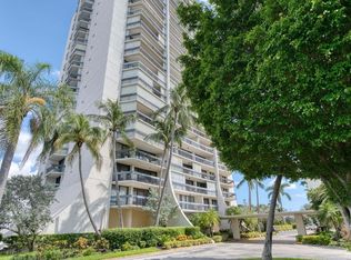 2400 Presidential Way APT 304, West Palm Beach, FL 33401
