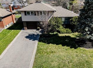 182 Delmar Dr, Hamilton, ON L9C1J9