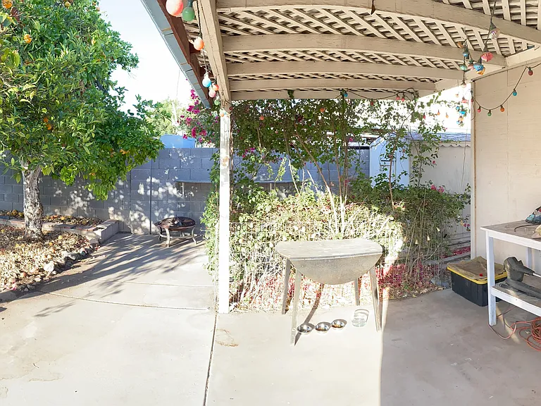 2410 E Manhatton Dr — Photo 18