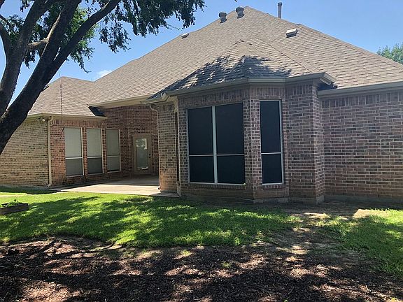 5th image of 8420 Baywood Dr