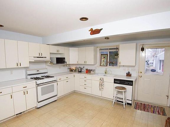 5th image of 5640 310th St