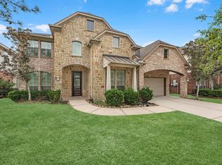 330 Honeysuckle Vine Dr, Rosenberg, TX 77469